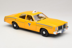 Dodge Monaco Taxi Rocky III GreenLight 1:18 19111 Métal Moulé — image 6 sur 8