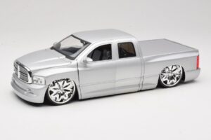 Dodge Ram Tuned Argent Jada 1:18 63162-SM Métal Moulé