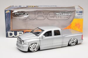 Dodge Ram Tuned Argent Jada 1:18 63162-SM Métal Moulé — image 8 sur 8