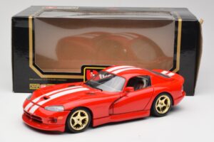 Dodge Viper GTS Rouge Bburago 1:18 3075 Métal Moulé — image 8 sur 8