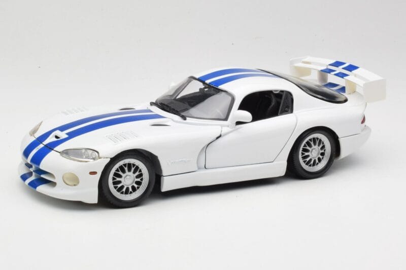 Dodge Viper GTS-R GT2 Blanc 1997 Maisto 1:18 50316 Métal Moulé