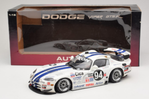Dodge Viper GTS-R #94 Viper Team Oreca O. Beretta / T. Archer / D. Dupuy 24 Hours of Daytona 1997 AUTOart 1:18 89723 Métal Mo — image 8 sur 8