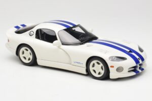 Dodge Viper GTS Stone White GT Spirit 1:18 GT940 Résine — image 4 sur 6