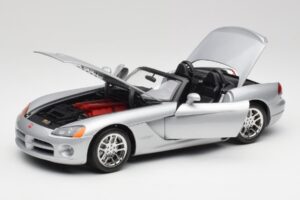 Dodge Viper SRT-10 Bright Argent Bburago 1:18 34908 Métal Moulé — image 2 sur 8