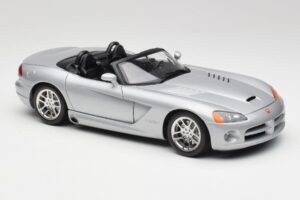 Dodge Viper SRT-10 Bright Argent Bburago 1:18 34908 Métal Moulé — image 6 sur 8
