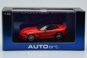 Dodge Viper SRT-10 Rouge AUTOart 1:43 51701 Métal Moulé — image 4 sur 4