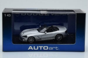 Dodge Viper SRT-10 Argent AUTOart 1:43 51703 Métal Moulé — image 4 sur 4
