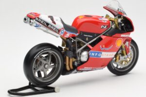 Ducati 998R WSB #1 T. Bayliss Ducati Infostrada 2002 Minichamps 1:12 122021201 Métal Moulé — image 3 sur 6