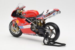 Ducati 998R WSB #1 T. Bayliss Ducati Infostrada 2002 Minichamps 1:12 122021201 Métal Moulé — image 5 sur 6