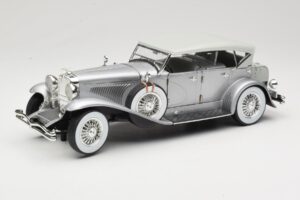 Duesenberg SJ Argent GreenLight 1:18 13525 Métal Moulé