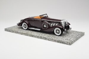 Duesenberg SJN Convertible Coupe Bordeaux Minichamps 1:18 107150331 Métal Moulé — image 6 sur 6