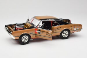 Oldsmobile 442 Hurst Hairy Olds Twin-Engine 4WD 1966 Highway 61 1:18 50089 Métal Moulé — image 2 sur 8
