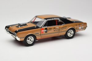 Oldsmobile 442 Hurst Hairy Olds Twin-Engine 4WD 1966 Highway 61 1:18 50089 Métal Moulé