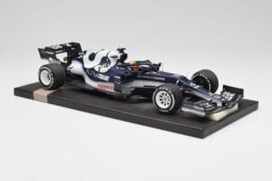 AlphaTauri AT02 #22 Y. Tsunoda Bahrain GP 2021 Minichamps 1:18 117210122 Métal Moulé — image 4 sur 6