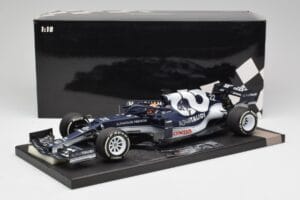 AlphaTauri AT02 #22 Y. Tsunoda Bahrain GP 2021 Minichamps 1:18 117210122 Métal Moulé — image 6 sur 6