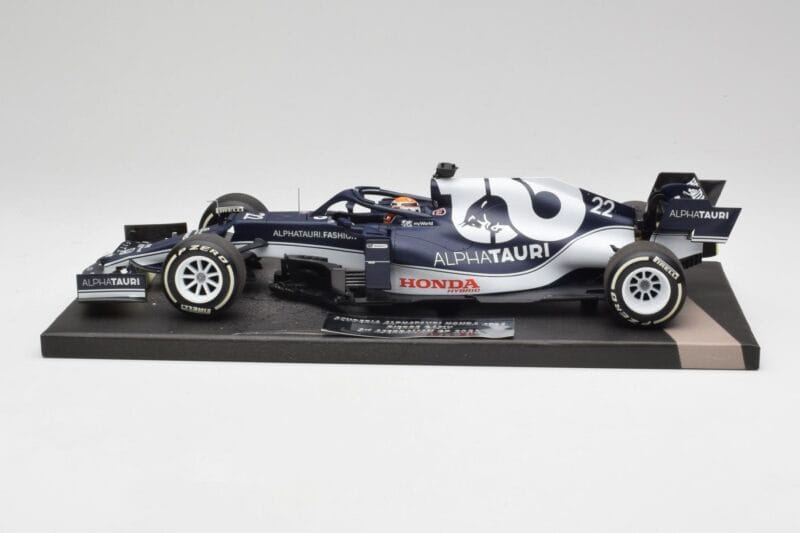 AlphaTauri AT02 #22 Y. Tsunoda Bahrain GP 2021 Minichamps 1:18 117210122 Métal Moulé