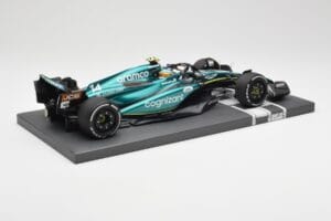 Aston Martin AMR23 #14 F. Alonso 3rd Place Saudi Arabian GP 2023 Minichamps 1:18 117230214 Métal Moulé — image 3 sur 7