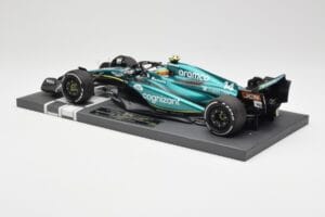 Aston Martin AMR23 #14 F. Alonso 3rd Place Saudi Arabian GP 2023 Minichamps 1:18 117230214 Métal Moulé — image 5 sur 7