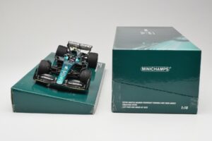 Aston Martin AMR22 #5 S. Vettel Last Race Abu Dhabi GP 2022 Minichamps 1:18 147222205 Résine — image 6 sur 7