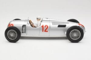 Auto Union Type C #12 H. Stuck Hungarian GP Budapest 1936 Minichamps 1:18 155361012 Métal Moulé — image 3 sur 6
