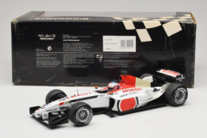 BAR Honda 005 #16 J. Button F1 2003 Minichamps 1:18 100030017 Métal Moulé — image 6 sur 6
