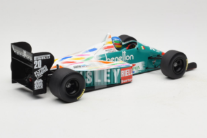 Benetton B186 #20 G. Berger F1 1986 Minichamps 1:18 80439418130 Métal Moulé — image 2 sur 6