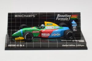 Benetton Ford B188 #19 A. Nannini Race Car 1988 Minichamps 1:43 400890119 Métal Moulé