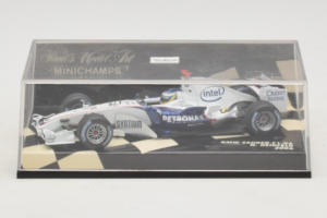 BMW Sauber F1.06 #16 N. Heidfeld BMW Sauber F1 Team 2006 Minichamps 1:43 400060016 Métal Moulé — image 4 sur 5