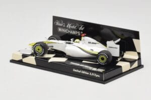 Brawn GP Mercedes BGP001 #22 J. Button Showcar 2009 Minichamps 1:43 400090092 Métal Moulé — image 3 sur 5