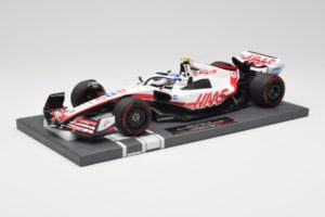 Haas VF-22 #47 M. Schumacher Brazilian GP 2022 Minichamps 1:18 117222147 Résine — image 2 sur 7