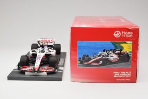 Haas VF-22 #47 M. Schumacher Brazilian GP 2022 Minichamps 1:18 117222147 Résine — image 6 sur 7