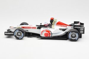 Honda RA106 Honda Racing Team R. Barrichello F1 Showcar 2006 Minichamps 1:18 08MF1-06B-CRB18 Métal Moulé — image 3 sur 6