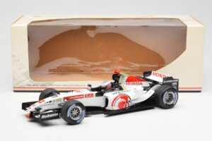 Honda RA106 Honda Racing Team R. Barrichello F1 Showcar 2006 Minichamps 1:18 08MF1-06B-CRB18 Métal Moulé — image 6 sur 6