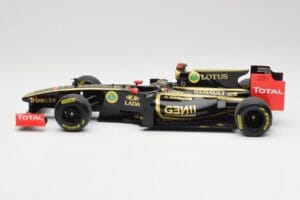 Lotus Renault GP R31 #10 B. Senna F1 2011 Minichamps 1:18 150110079-C1 Métal Moulé — image 3 sur 7