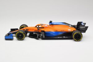 McLaren MCL35M #3 D. Ricciardo Bahrain GP 2021 Minichamps 1:18 530211803 Métal Moulé — image 3 sur 7