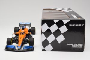 McLaren MCL35M #3 D. Ricciardo Bahrain GP 2021 Minichamps 1:18 530211803 Métal Moulé — image 6 sur 7