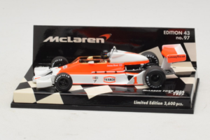 McLaren M26 Ford J. Hunt F1 1977 Minichamps 1:43 530774301 Métal Moulé