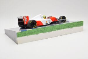 McLaren Ford MP4/8 #8 A. Senna Winner Australian GP 1993 Minichamps 1:18 543933838 Métal Moulé — image 3 sur 7