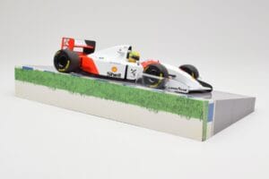 McLaren Ford MP4/8 #8 A. Senna Winner Australian GP 1993 Minichamps 1:18 543933838 Métal Moulé — image 4 sur 7