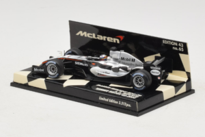 McLaren MP4-20 Mercedes #10 J.P. Montoya British GP Winner F1 2005 Minichamps 1:43 530054320 Métal Moulé — image 3 sur 5
