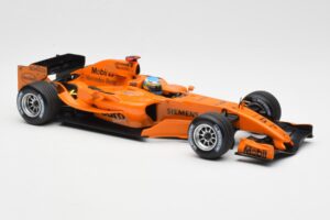 McLaren Mercedes MP4-20 P. de la Rosa F1 Test Car 2006 Minichamps 1:18 PEDRO001 Métal Moulé — image 4 sur 6