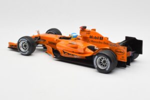McLaren Mercedes MP4-20 P. de la Rosa F1 Test Car 2006 Minichamps 1:18 PEDRO001 Métal Moulé — image 5 sur 6