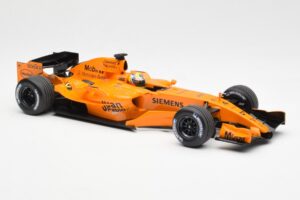 McLaren MP4-21 Mercedes #4 J.P. Montoya Interim Livery 2006 Minichamps 1:18 530061874 Métal Moulé — image 4 sur 6