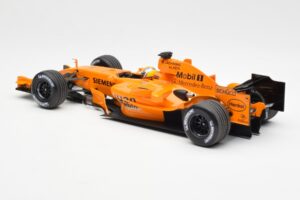 McLaren MP4-21 Mercedes #4 J.P. Montoya Interim Livery 2006 Minichamps 1:18 530061874 Métal Moulé — image 5 sur 6