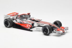 McLaren MP4-21 Mercedes #4 J-P. Montoya Showcar 2006 Minichamps 1:18 MONTOYA002 Métal Moulé — image 4 sur 6