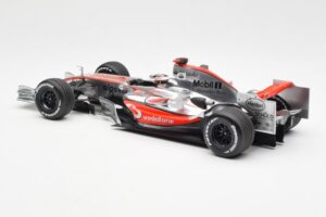 McLaren MP4-21 Mercedes #4 J-P. Montoya Showcar 2006 Minichamps 1:18 MONTOYA002 Métal Moulé — image 5 sur 6