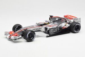 McLaren Mercedes MP4-21 P. de la Rosa F1 Showcar 2006 Minichamps 1:18 B66962346 Métal Moulé