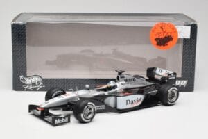 McLaren MP4-15 #2 D. Coulthard F1 2000 Hot Wheels 1:18 26740 Métal Moulé — image 6 sur 6