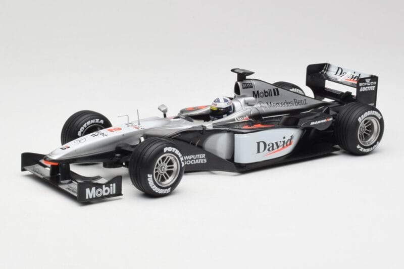 McLaren MP4-15 #2 D. Coulthard F1 2000 Hot Wheels 1:18 26740 Métal Moulé