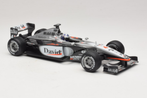 McLaren MP4-16 Mercedes #3 D. Coulthard F1 2001 Hot Wheels 1:18 50199 Métal Moulé — image 4 sur 6